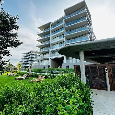 Apartamento Shoreline Escape - Private Pool -