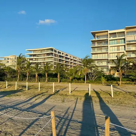 Shoreline Escape - Private Pool - Apartamento