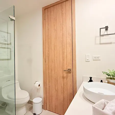 Apartamento Shoreline Escape - Private Pool -