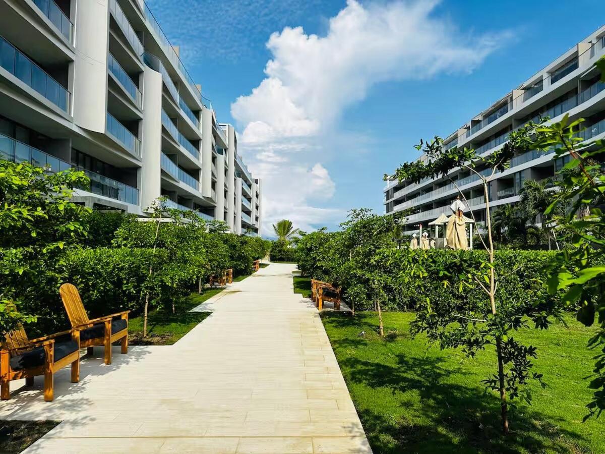 Shoreline Escape - Private Pool - Apartment *